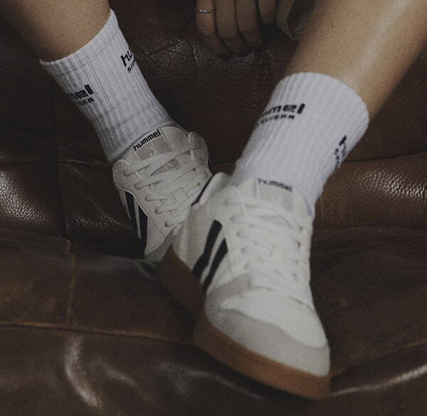 SNEAKERS CATEGORY